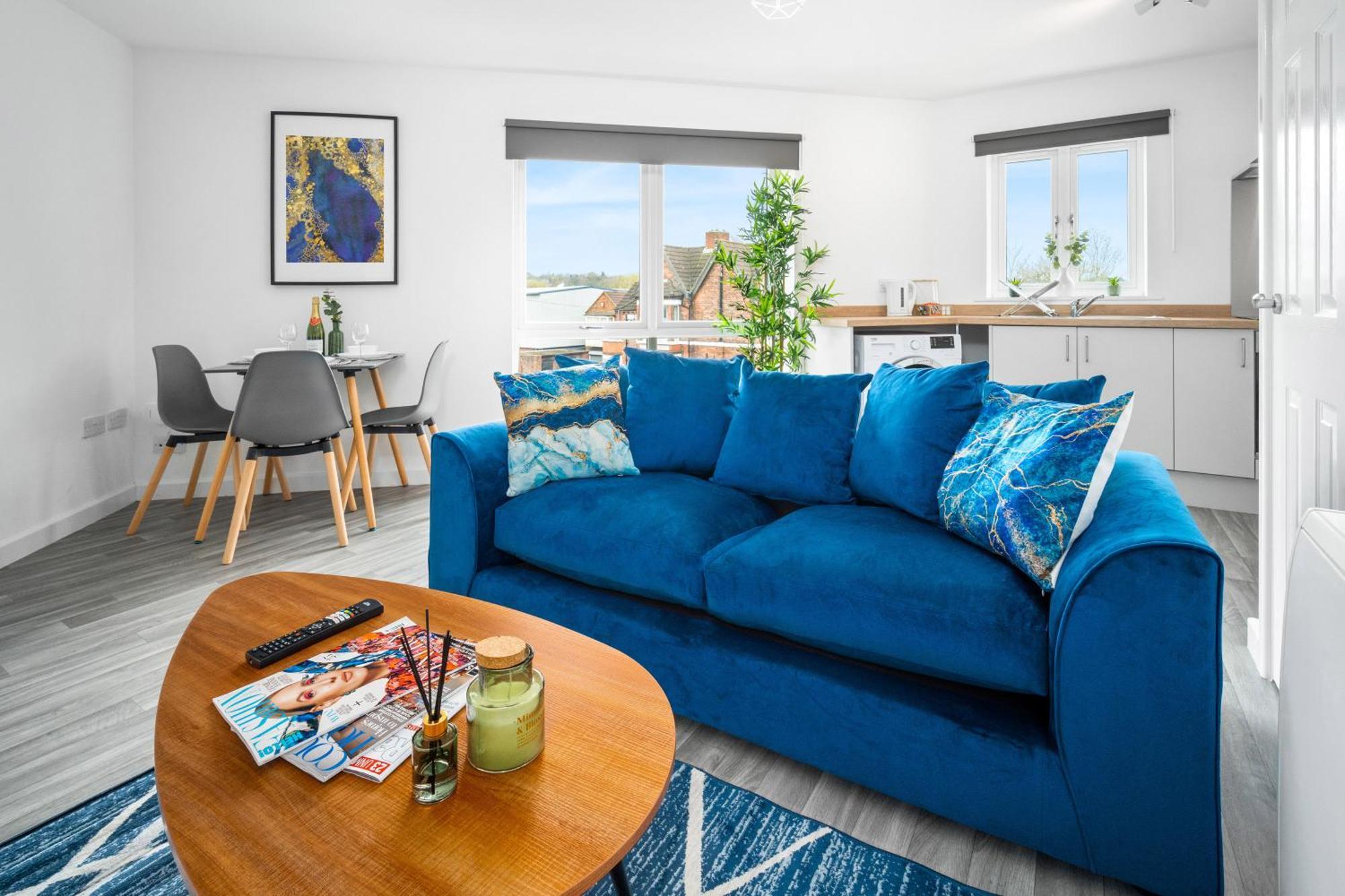 New 2 Bedroom Deluxe Apartment - Parking - Wifi & Netflix - Top Rated - 50C Cradley Heath Dış mekan fotoğraf